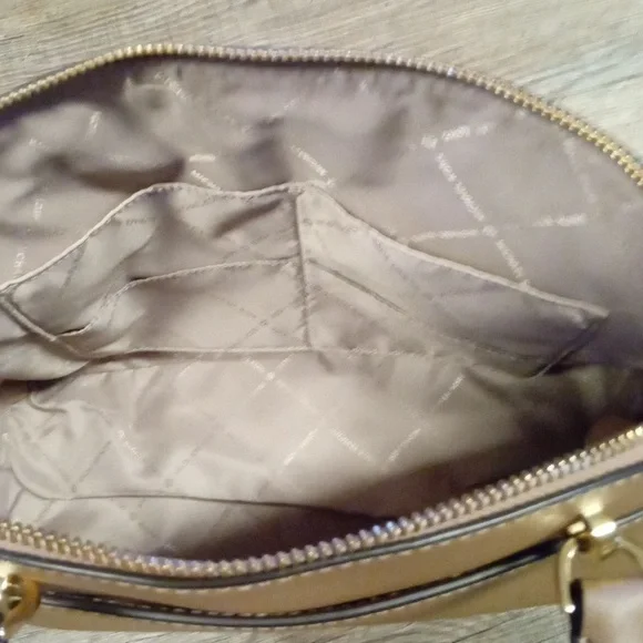 Michael Kors Dome Satchel w Handles and Crossbody Strap - Picture 6 of 8